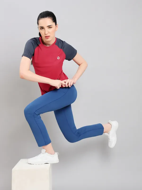 Women Colorblock Slim Fit Crew Neck T-shirt with TECHNO COOL+ - Image 6