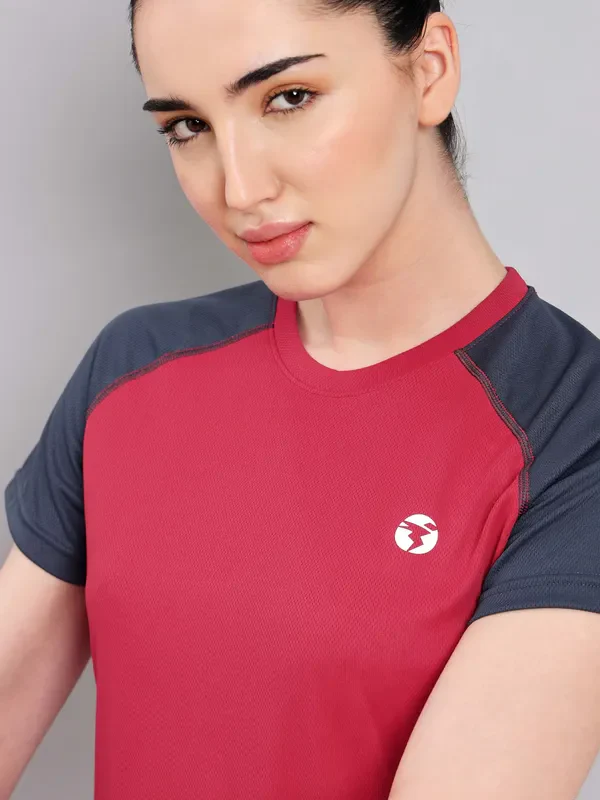 Women Colorblock Slim Fit Crew Neck T-shirt with TECHNO COOL+ - Image 7
