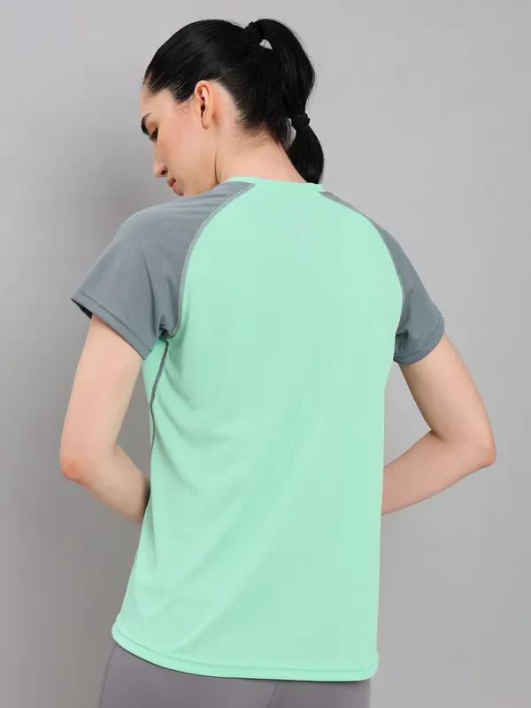 Women Colorblock Slim Fit Crew Neck T-shirt with TECHNO COOL+ - Image 3
