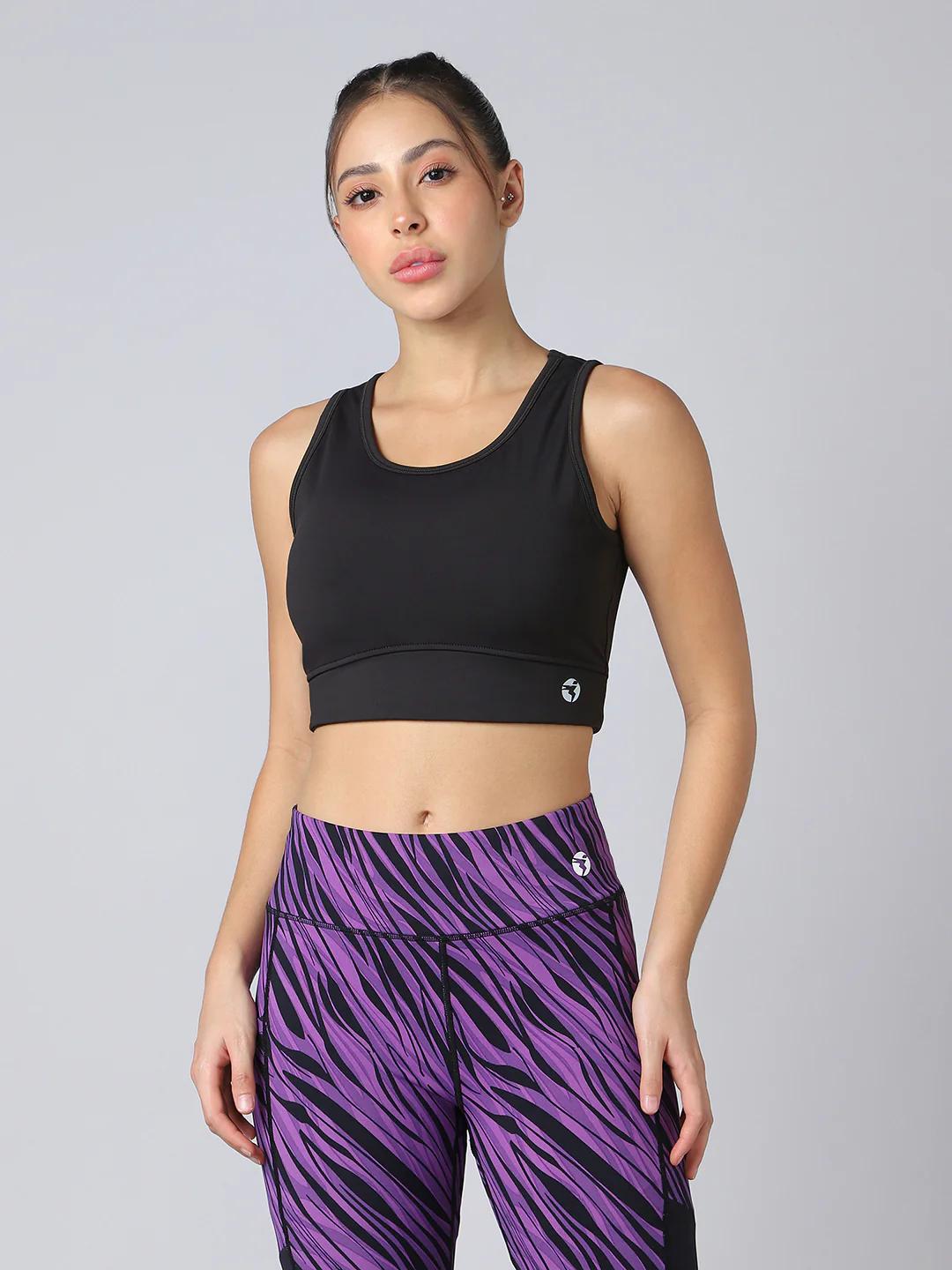 Women Solid Slim Fit Scoop Neck Sports Bra with ELASTO PLUS