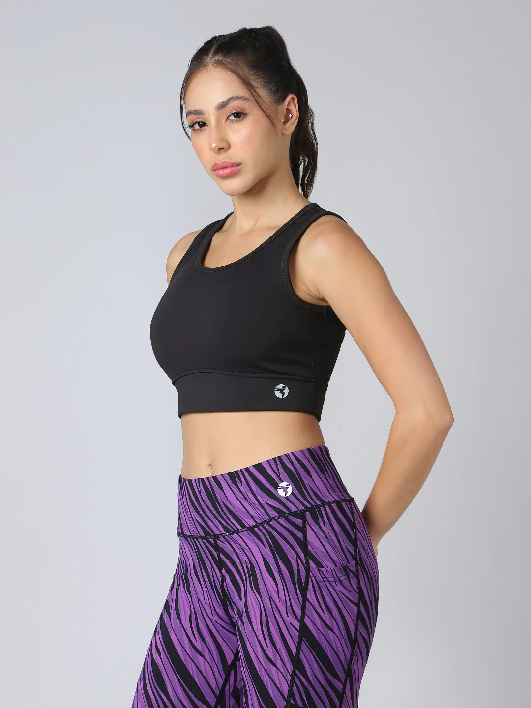 Women Solid Slim Fit Scoop Neck Sports Bra with ELASTO PLUS - Image 7