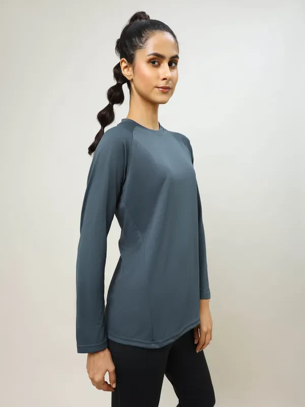 Women Solid Slim Fit Crew Neck T-shirt with TECHNO COOL+ - Image 5