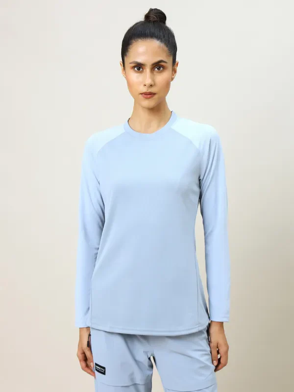 Women Solid Slim Fit Crew Neck T-shirt with TECHNO COOL+ - Image 4