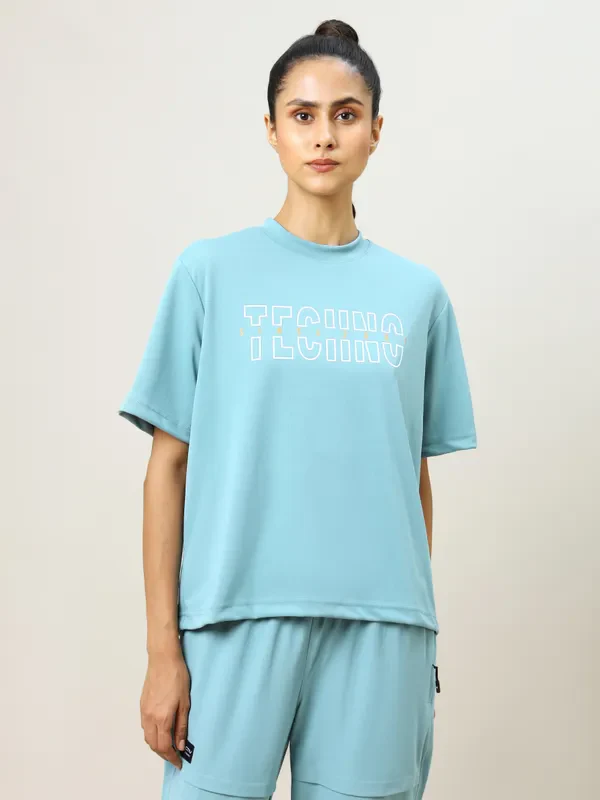 Women Printed Boxy Fit Crew Neck T-shirt with TECHNO COOL+