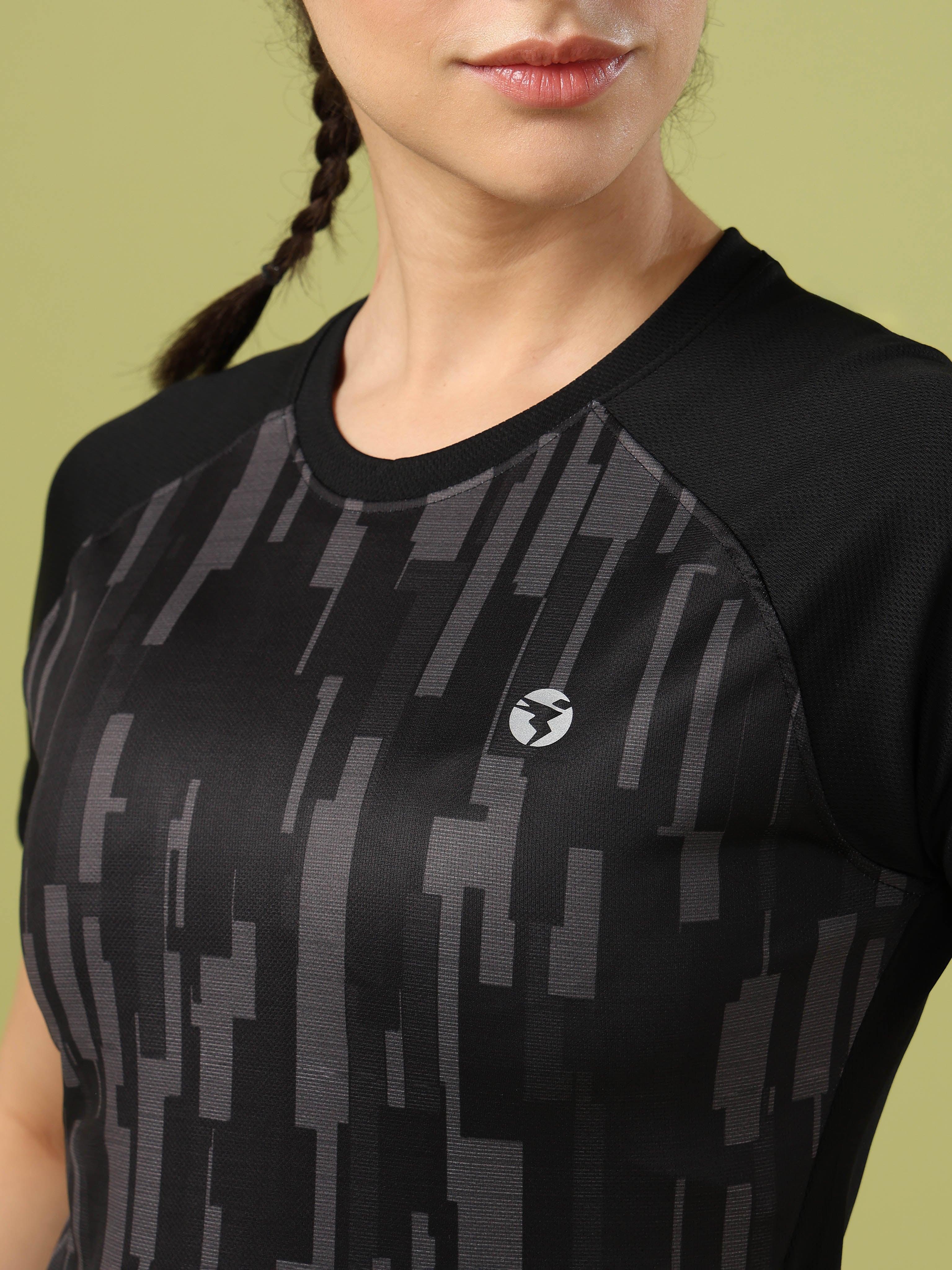 Women Abstract Print Slim Fit Crew Neck T-shirt with TECHNO COOL+ - Image 7