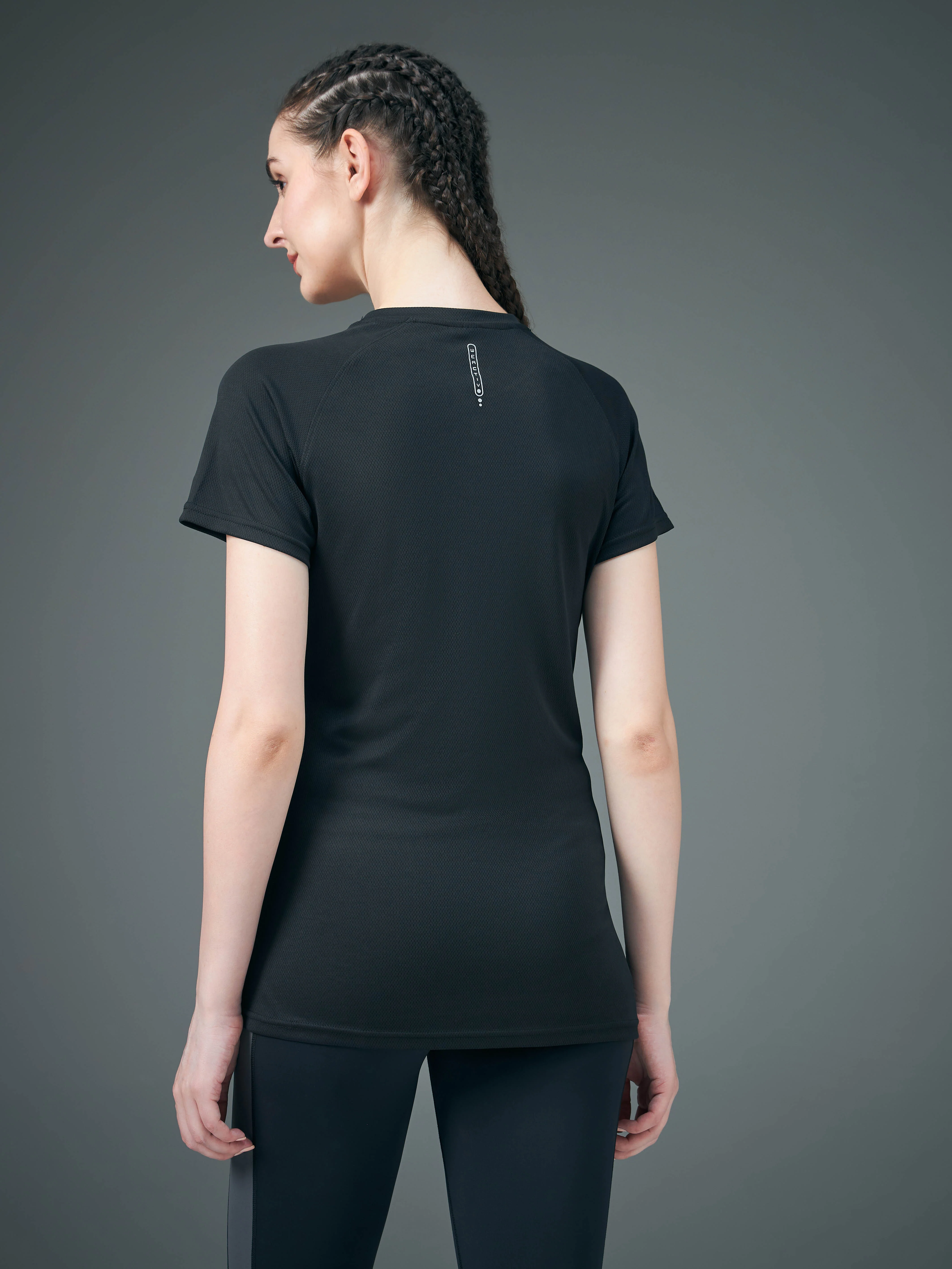 Women Abstract Print Slim Fit Crew Neck T-shirt with TECHNO COOL+ - Image 3