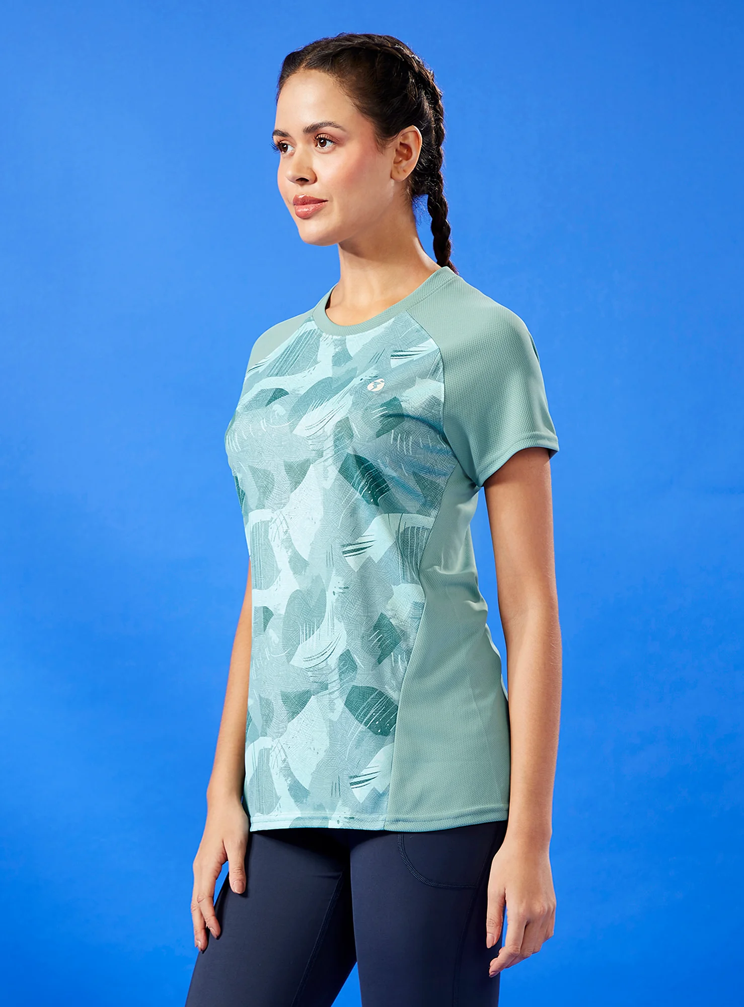 Women Abstract Print Slim Fit Crew Neck T-shirt with TECHNO COOL+ - Image 4