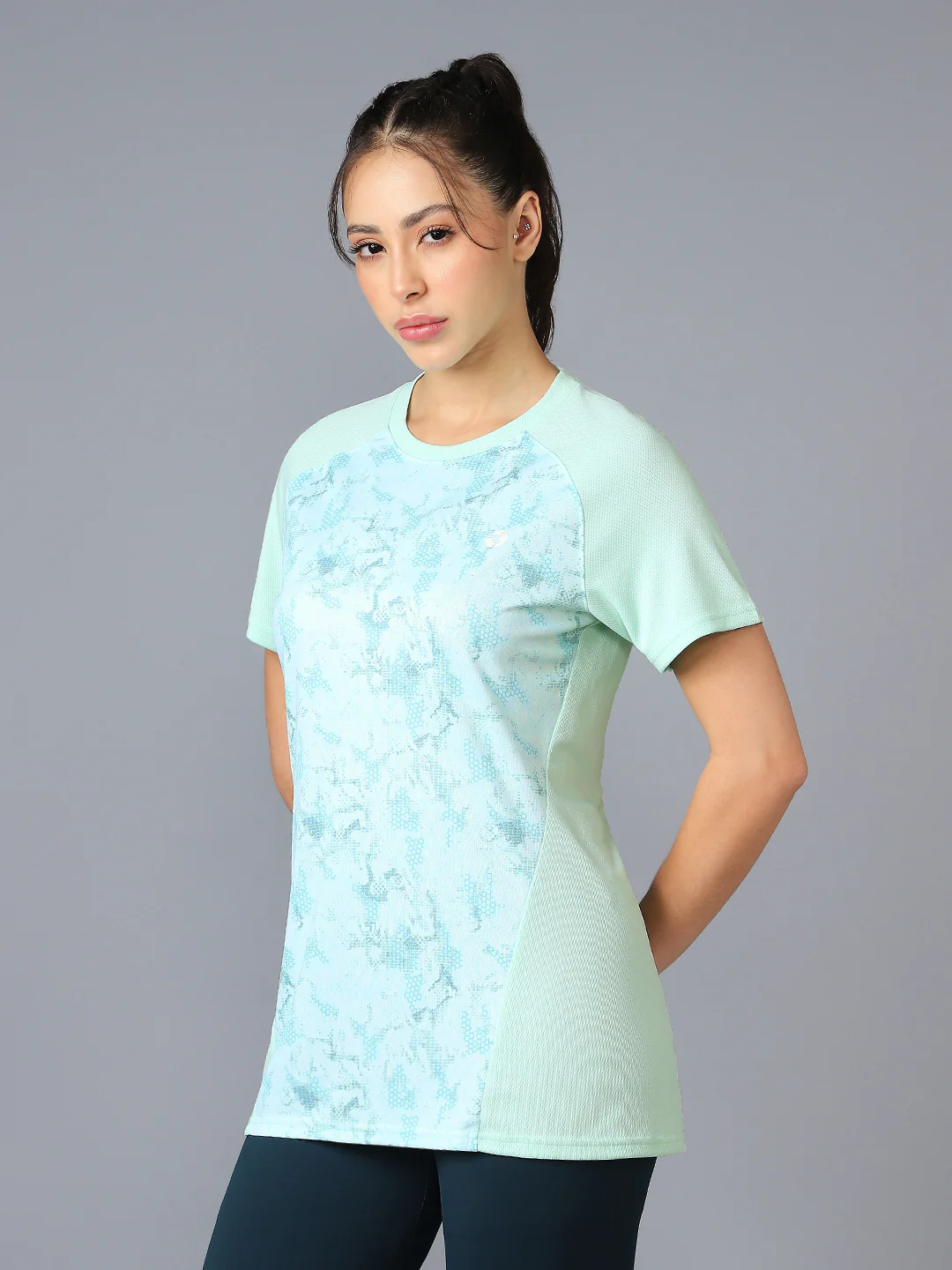 Women Abstract Print Slim Fit Crew Neck T-shirt with TECHNO COOL+ - Image 3