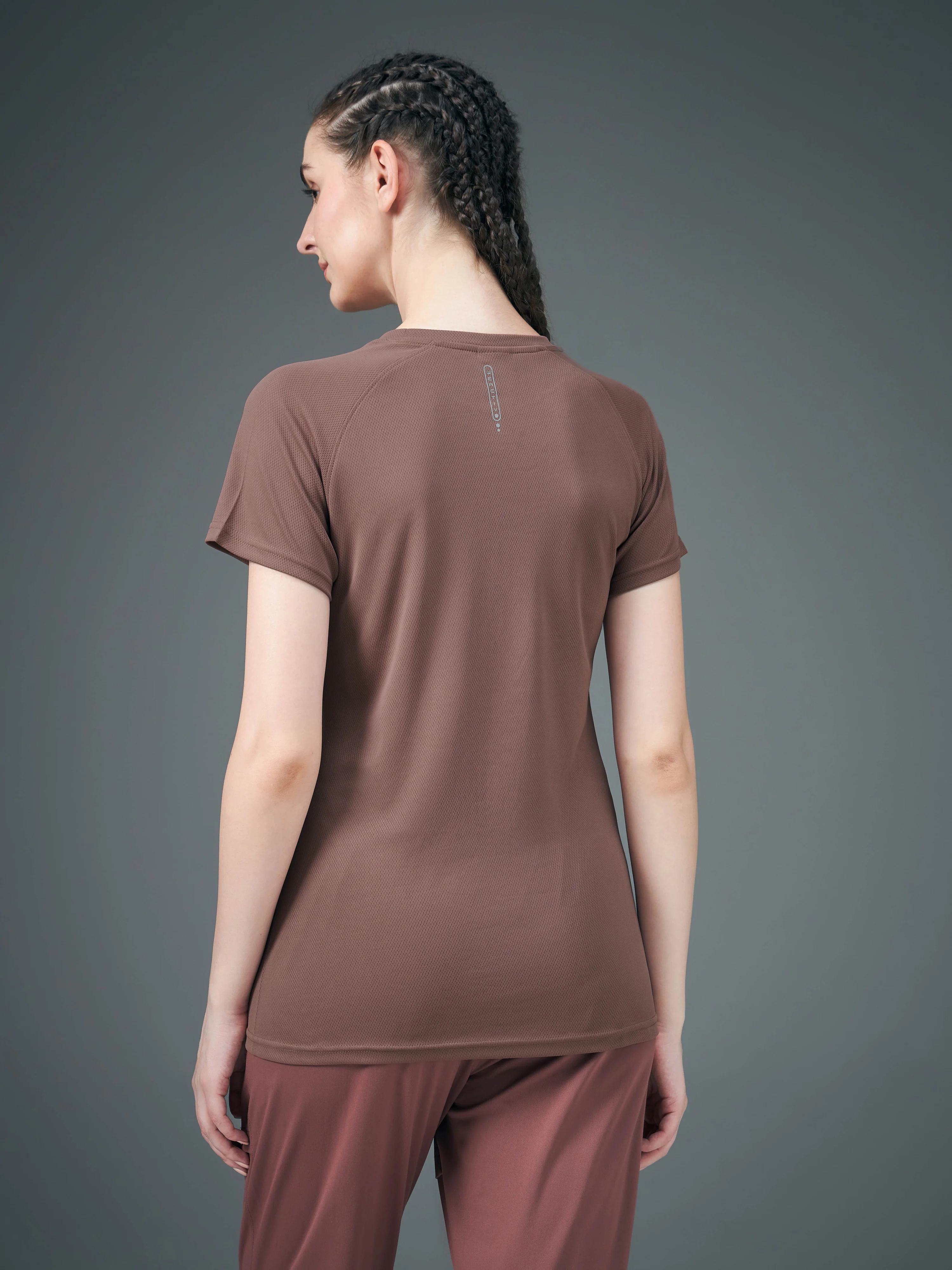 Women Abstract Print Slim Fit Crew Neck T-shirt with TECHNO COOL+ - Image 3