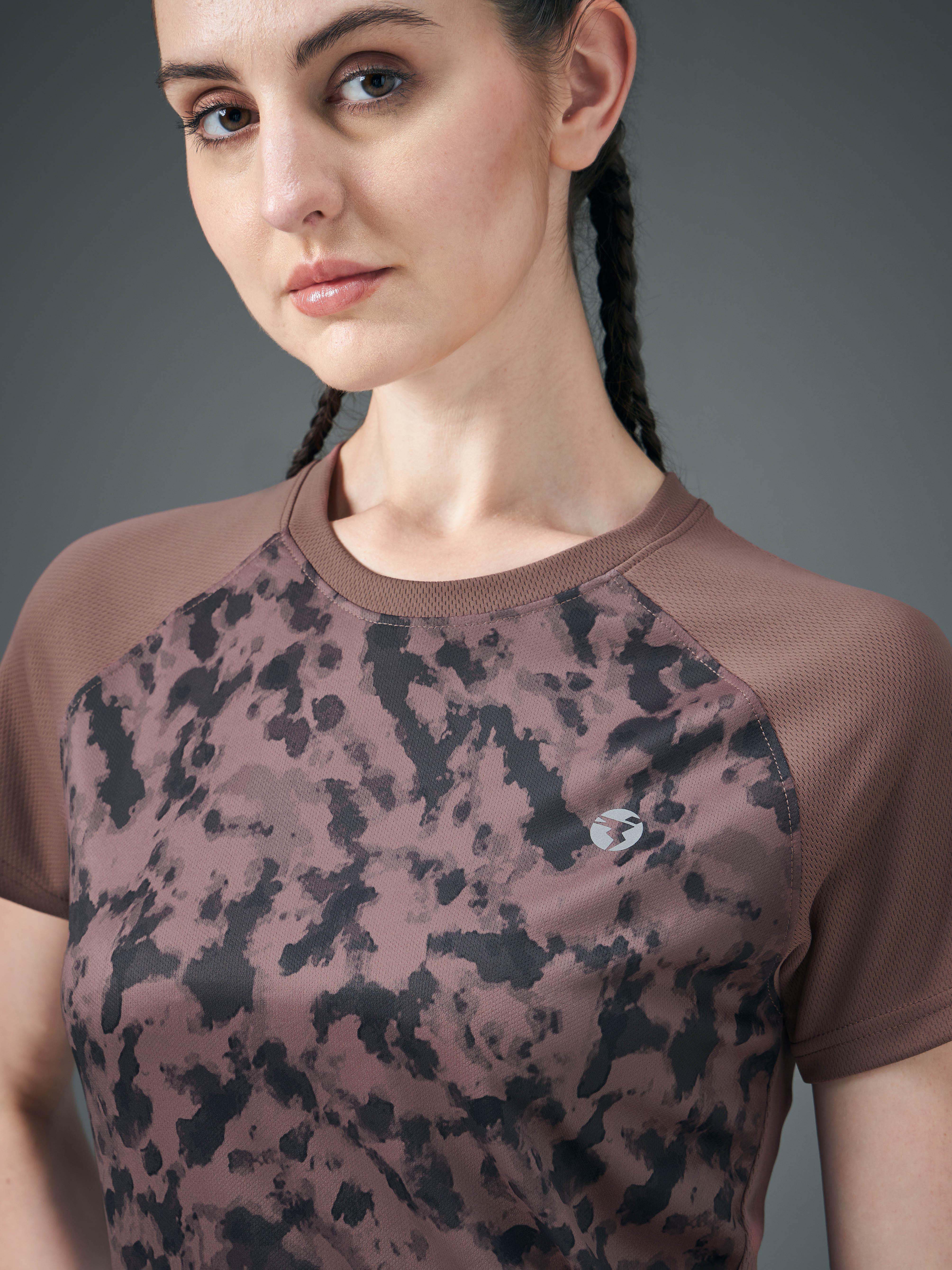 Women Abstract Print Slim Fit Crew Neck T-shirt with TECHNO COOL+ - Image 6