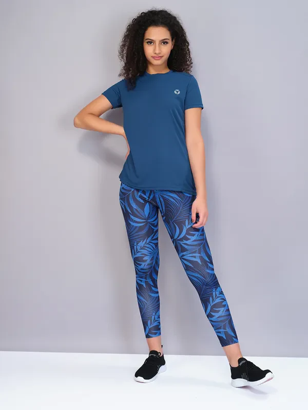 Women Solid Slim Fit Crew Neck T-shirt with TECHNO COOL - Image 4