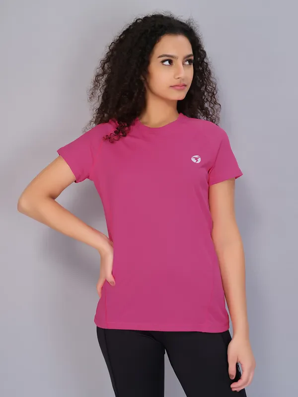 Women Solid Slim Fit Crew Neck T-shirt with TECHNO COOL