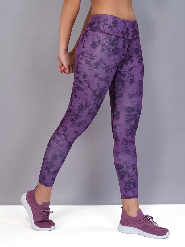 Women Printed Slim Fit Tights with TECHNO COOL