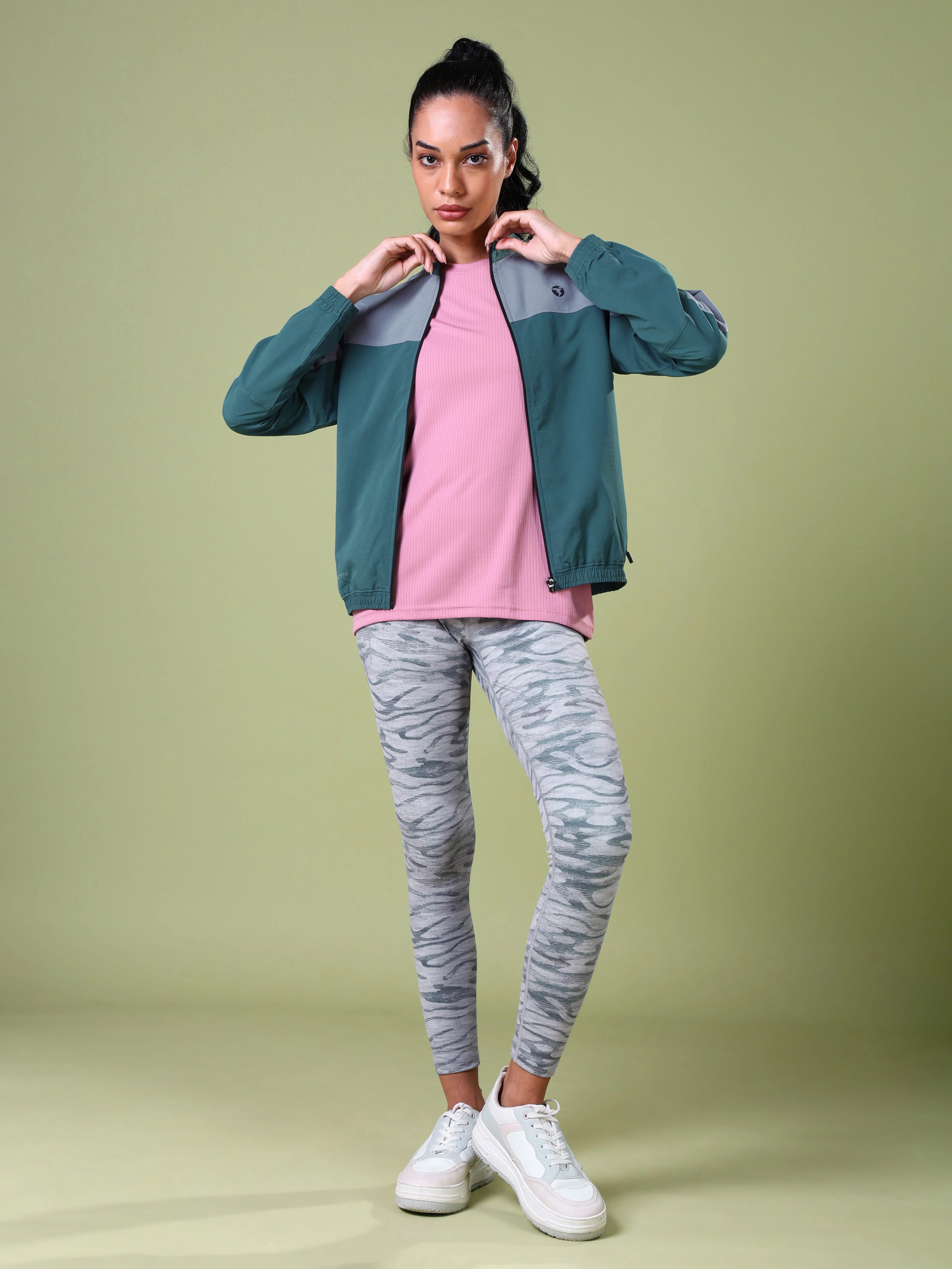 Women Colorblock Slim Fit Mock Neck Sports Jacket with TECHNOLITE - Image 5