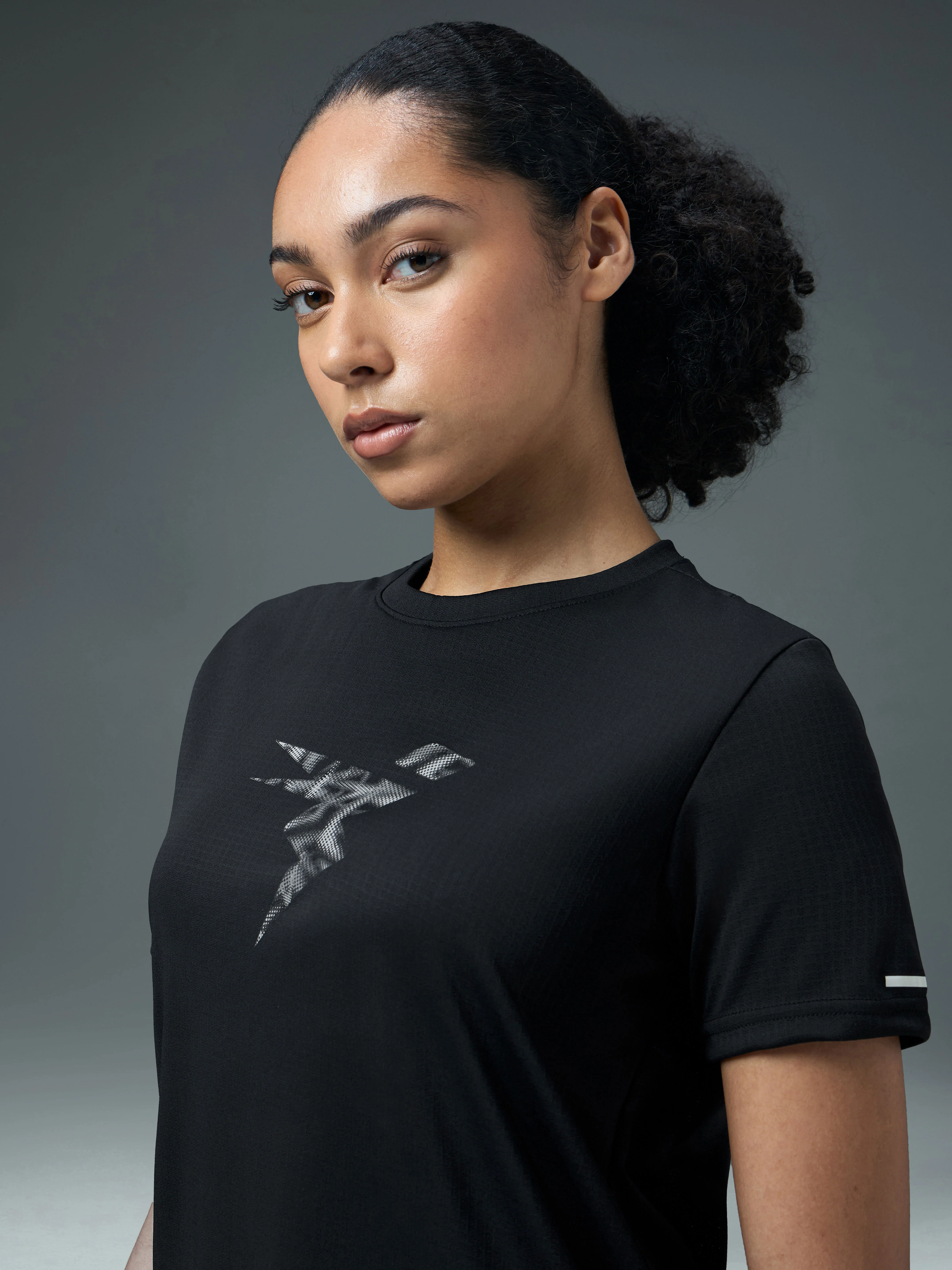 Women Printed Regular Fit Round Neck Sports Tee with TECHNOCOOL+ - Image 6