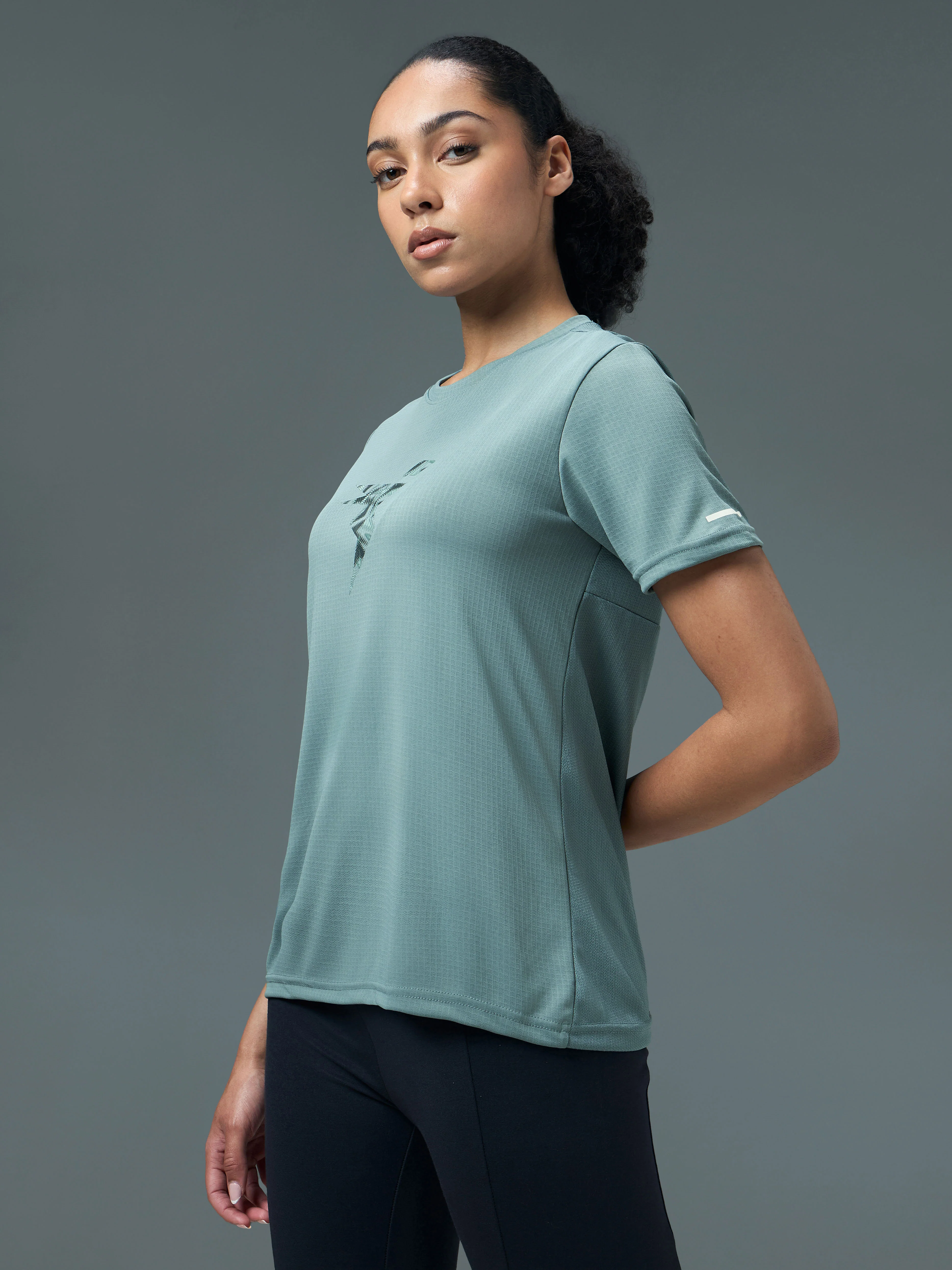 Women Printed Regular Fit Round Neck Sports Tee with TECHNOCOOL+ - Image 3