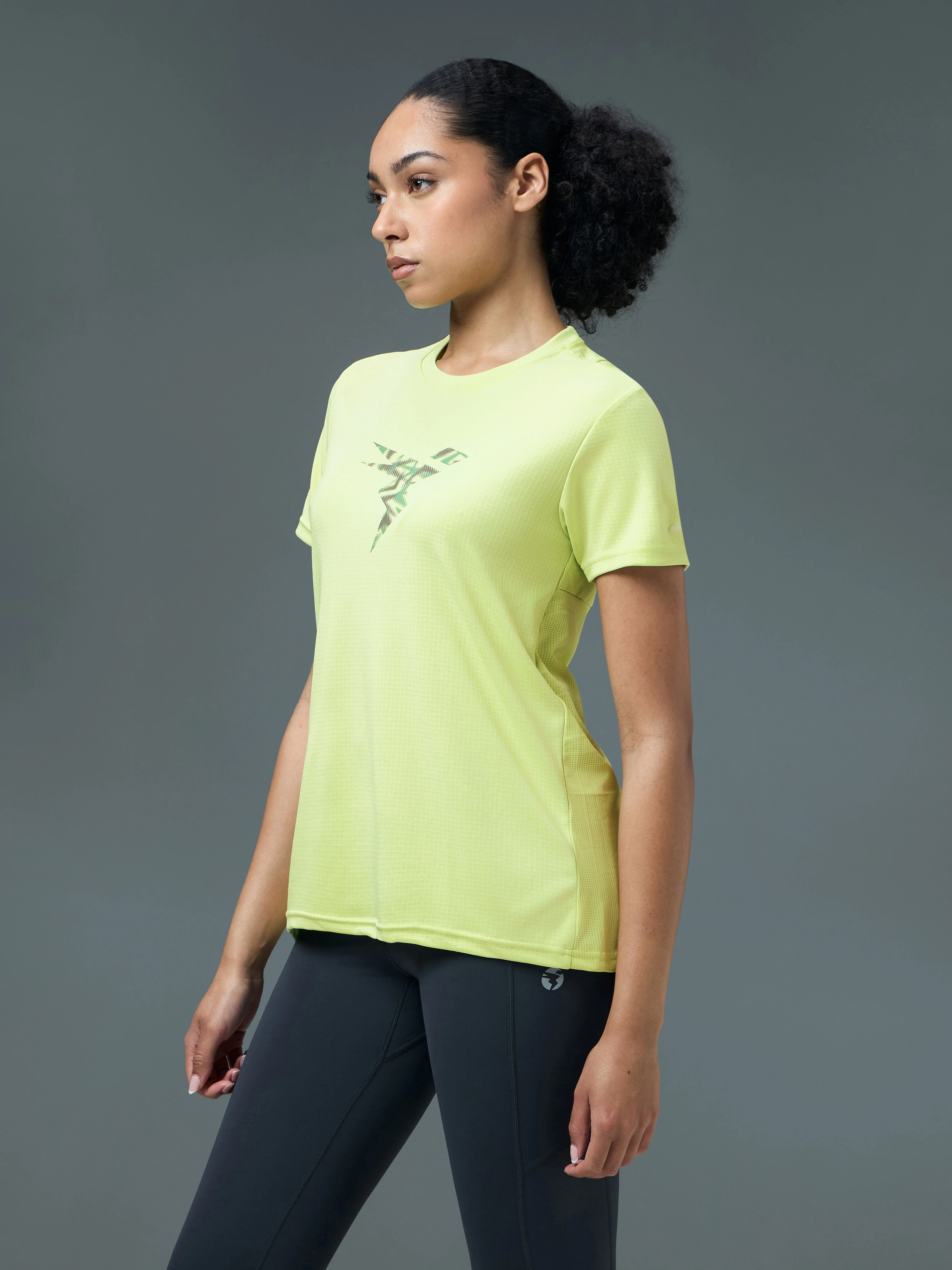 Women Printed Regular Fit Round Neck Sports Tee with TECHNOCOOL+ - Image 3