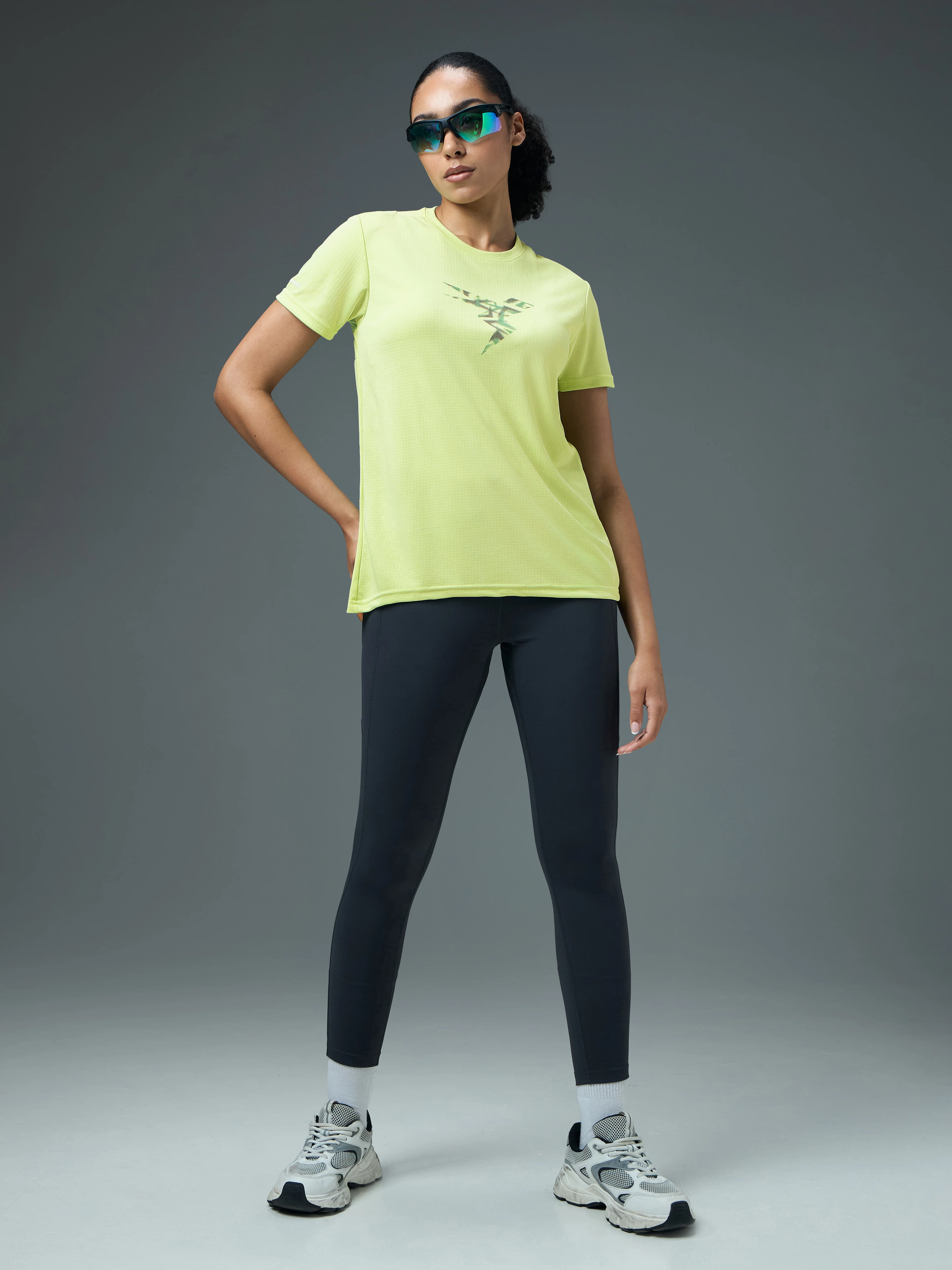 Women Printed Regular Fit Round Neck Sports Tee with TECHNOCOOL+ - Image 4