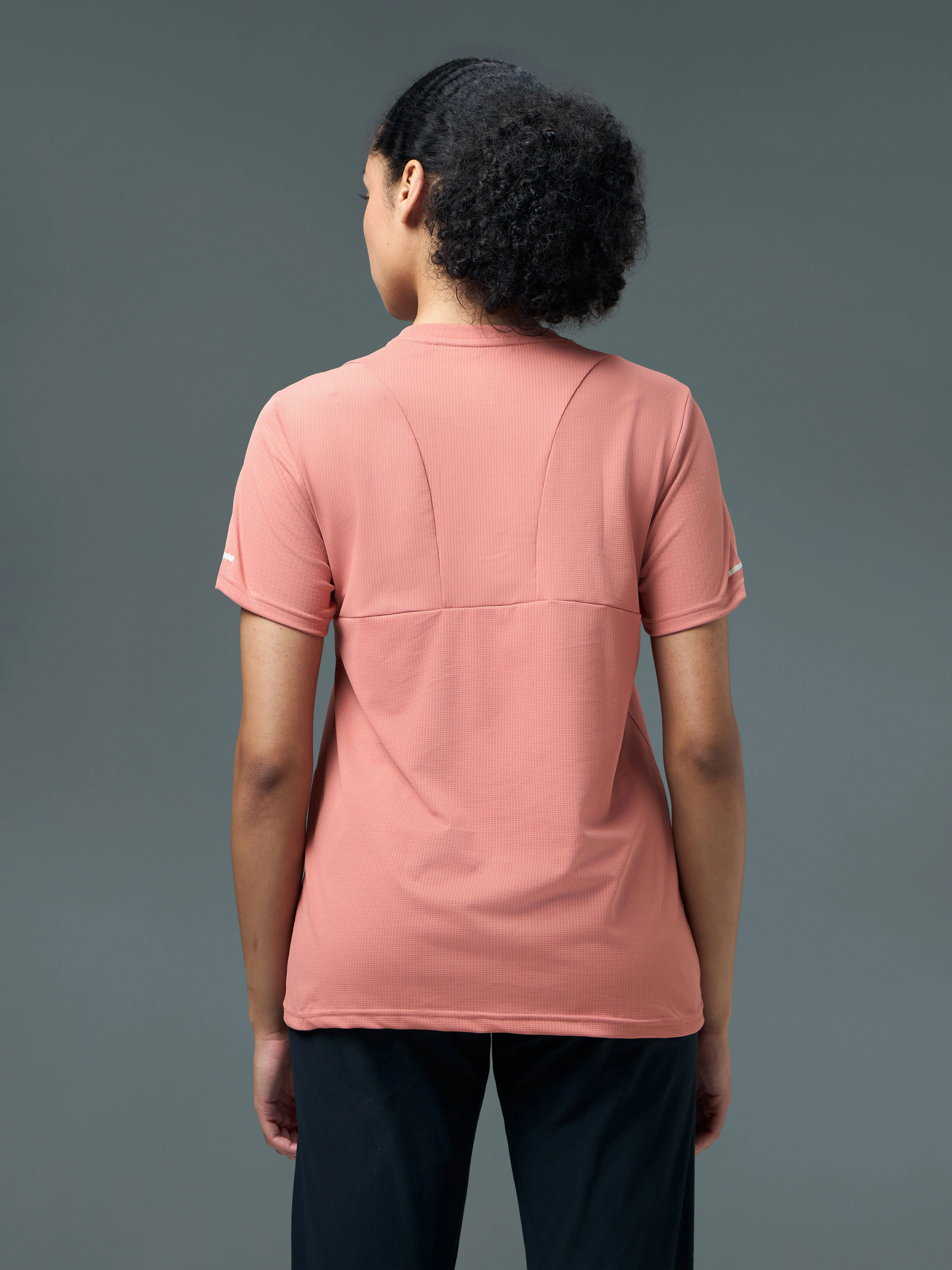 Women Printed Regular Fit Round Neck Sports Tee with TECHNOCOOL+ - Image 3