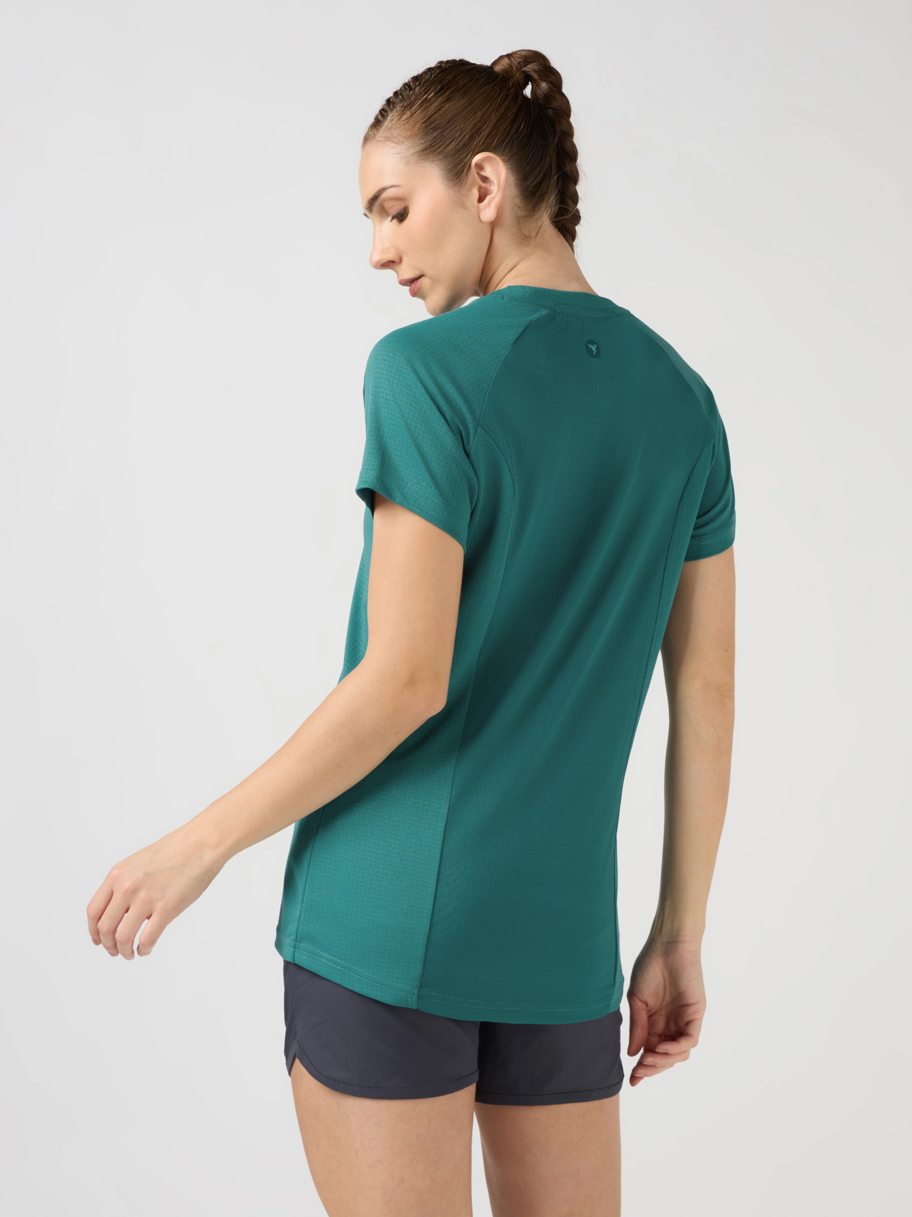 Women Printed Slim Fit Round Neck Sports Tee with TECHNOCOOL+ - Image 3