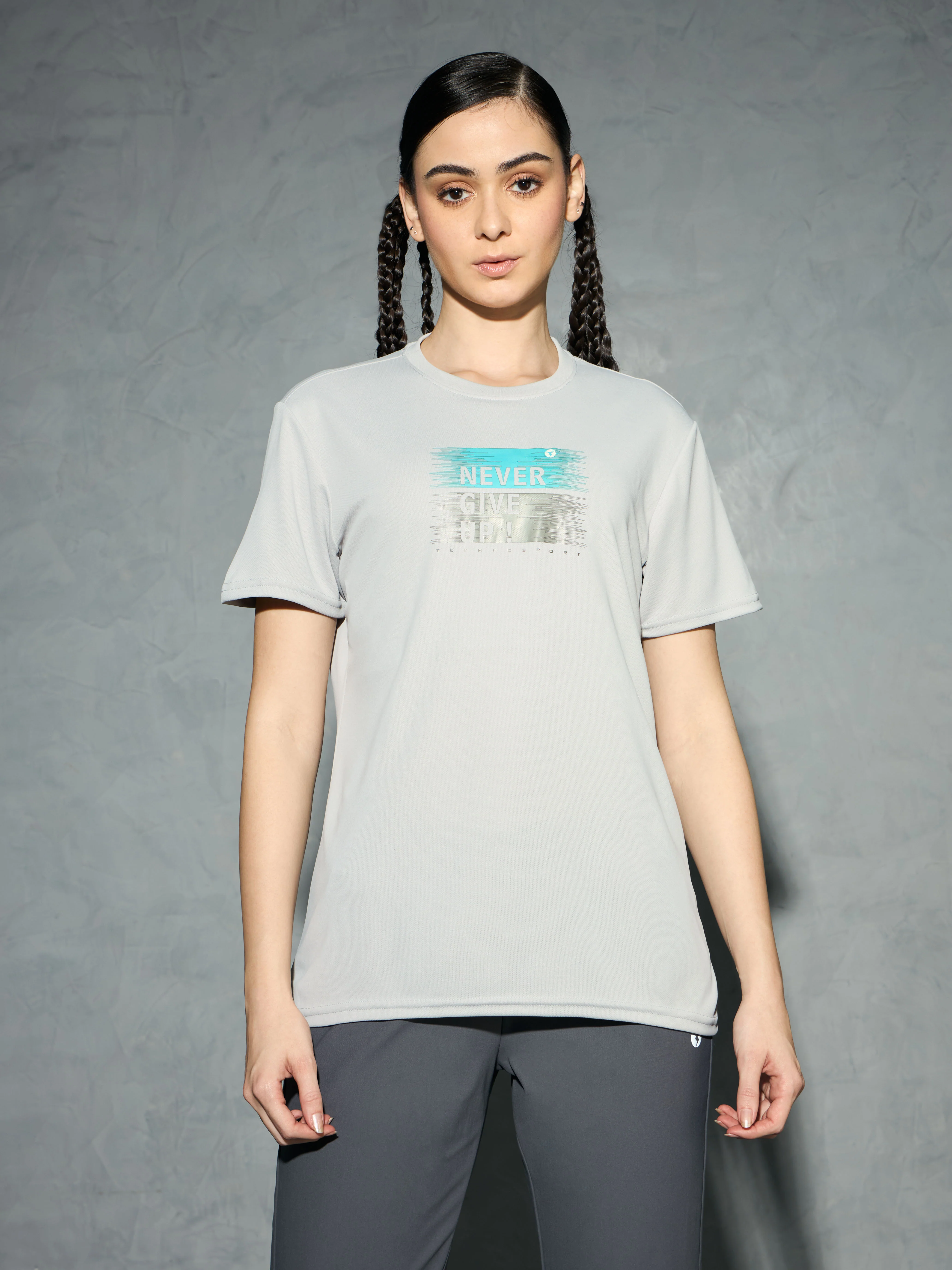 Women Printed Slim Fit Round Neck T-shirt with TECHNOCOOL+