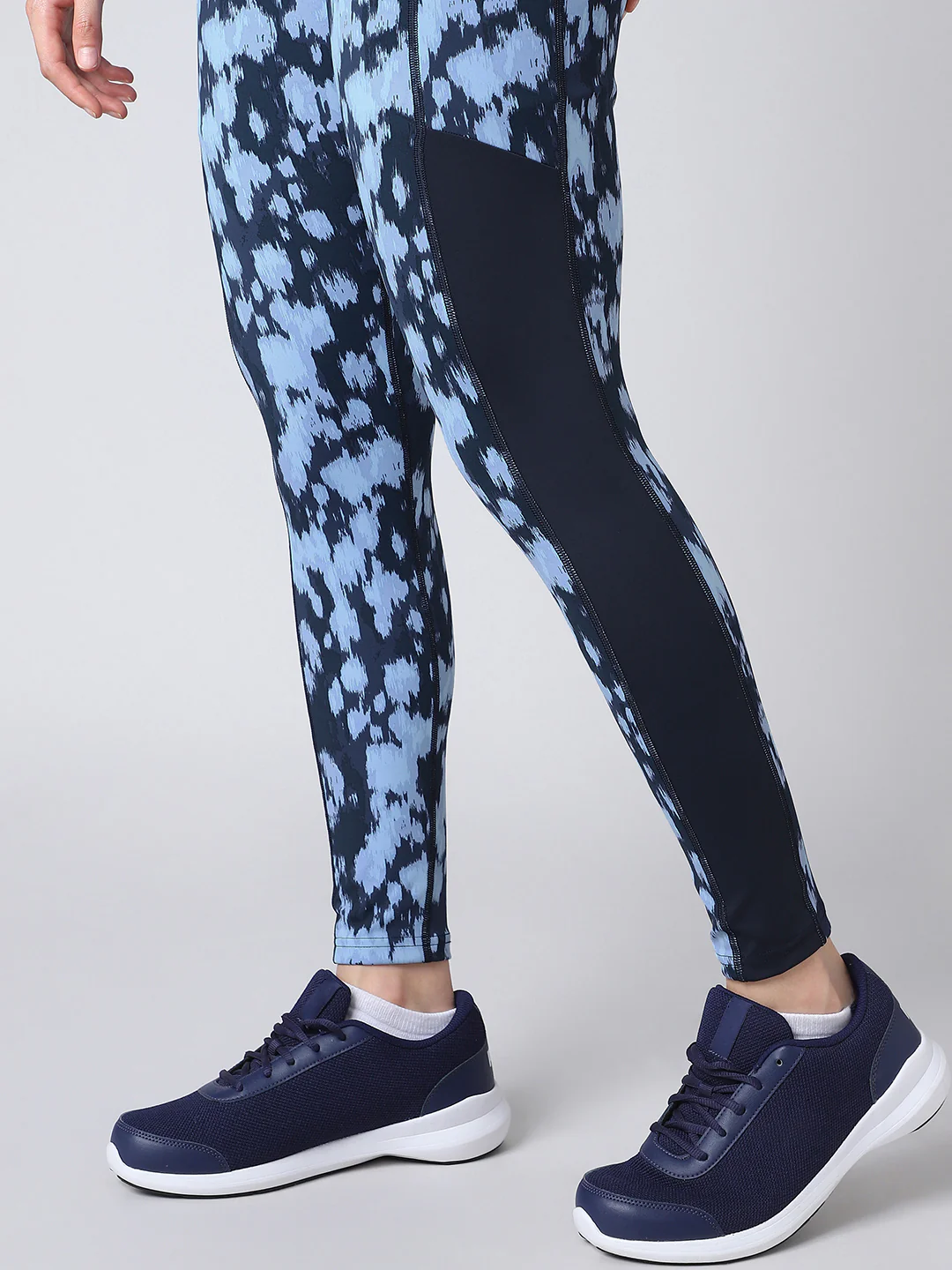 Women Printed Slim Fit Tights with ELASTO PLUS - Image 8