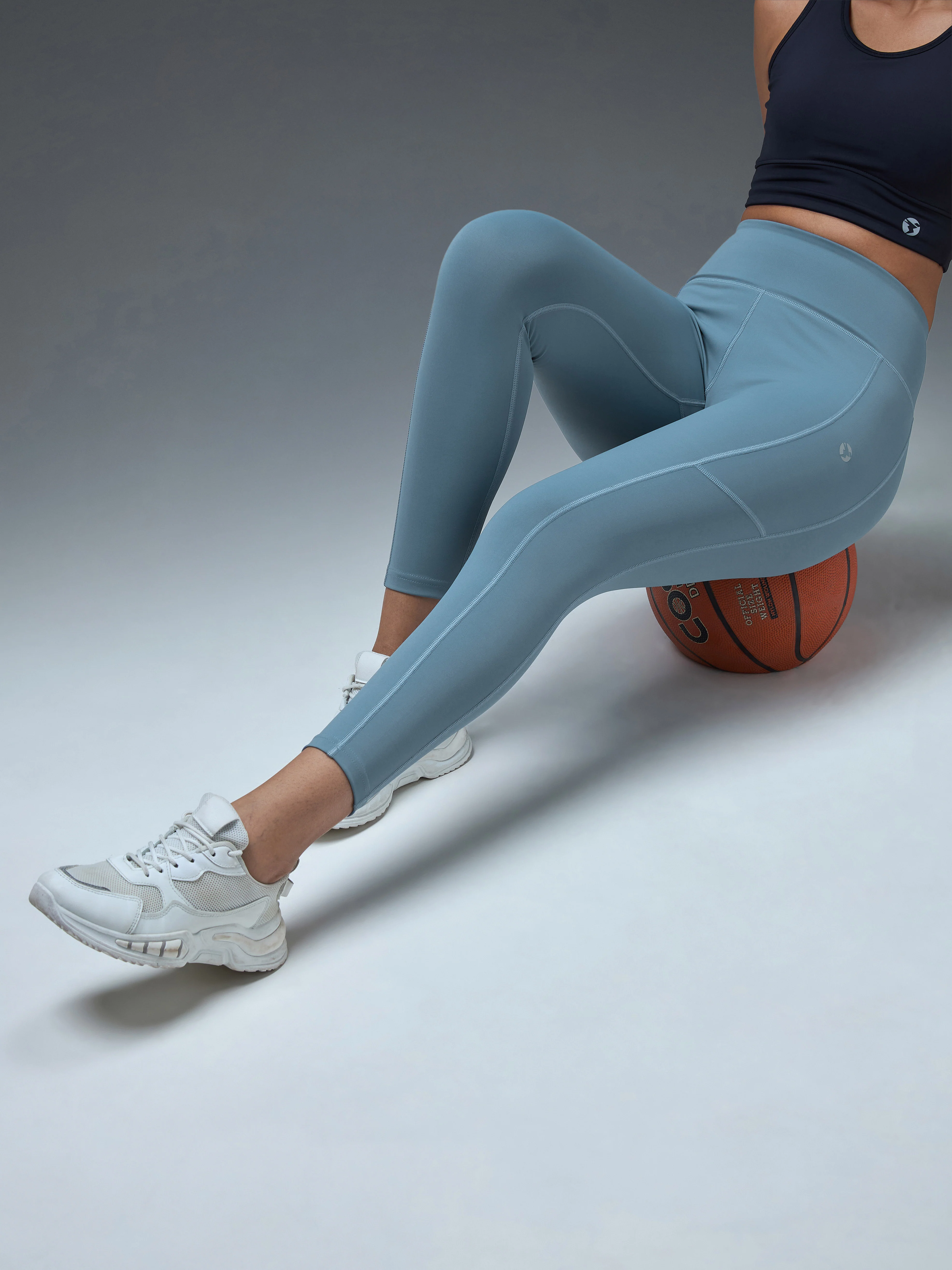 Women Solid Slim Fit Tights with ELASTO LITE
