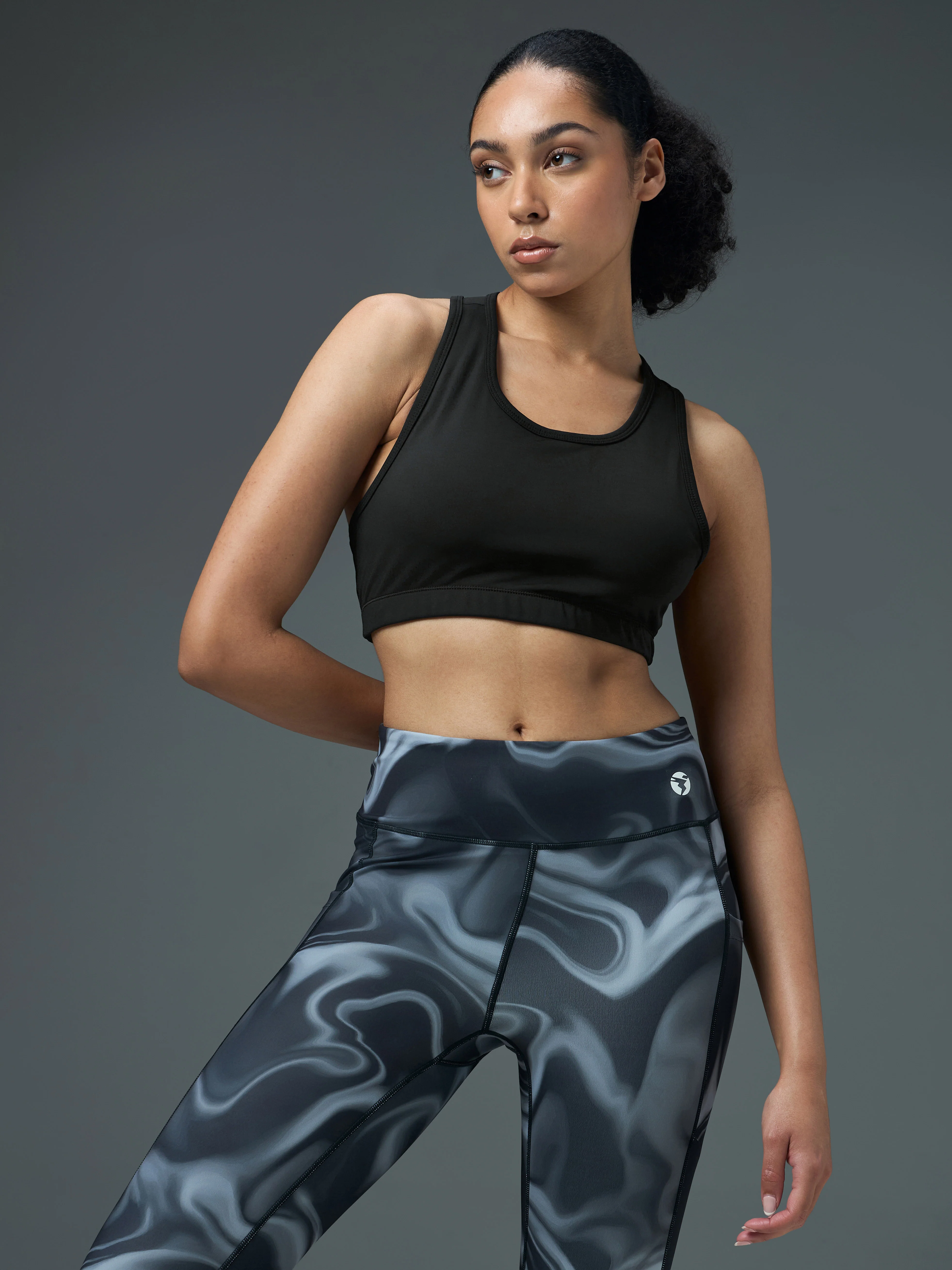 Women Slim Fit Scoop Neck Sports Bra with ELASTO PLUS for Training - Image 3