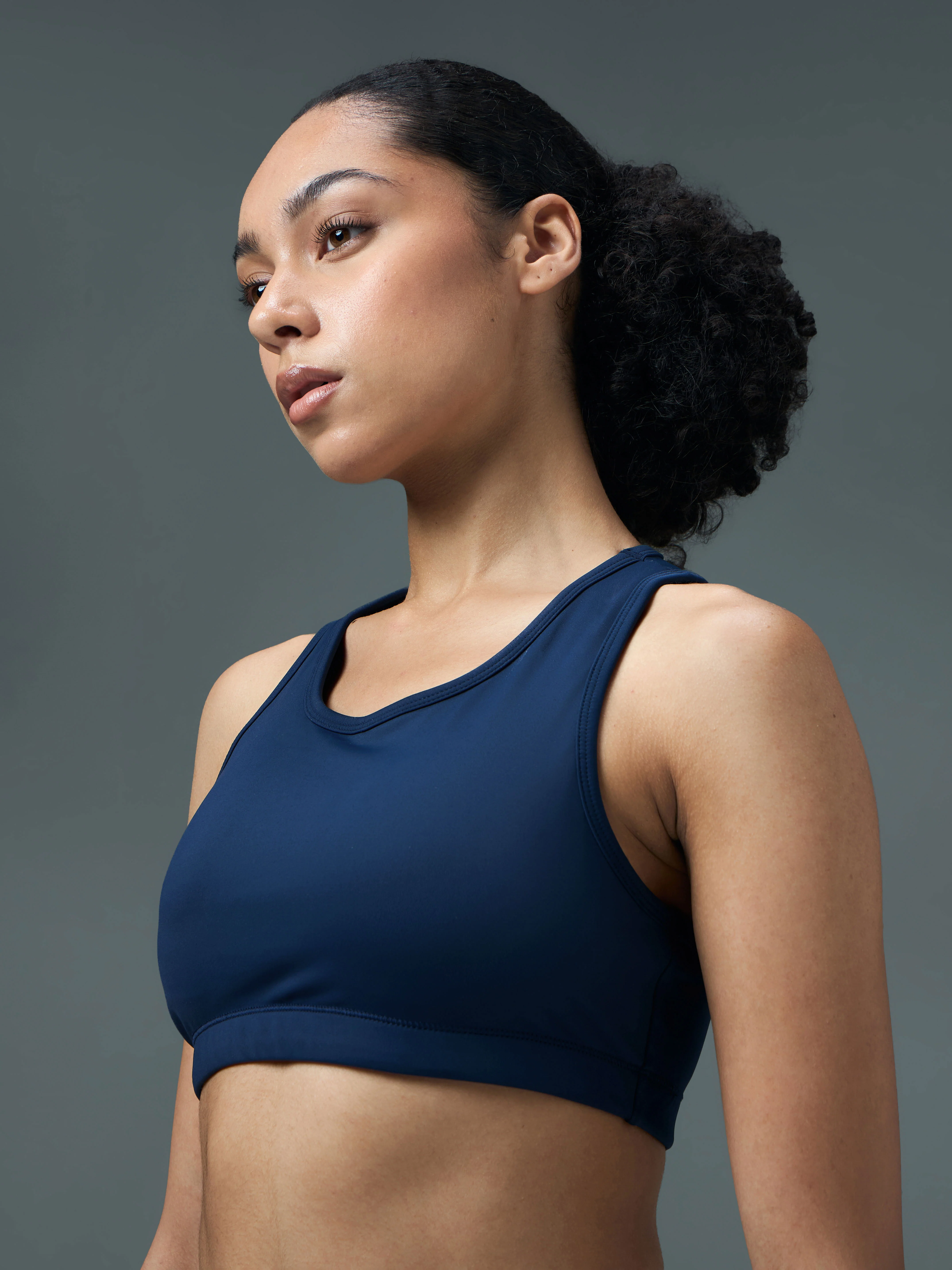 Women Slim Fit Scoop Neck Sports Bra with ELASTO PLUS for Training - Image 6
