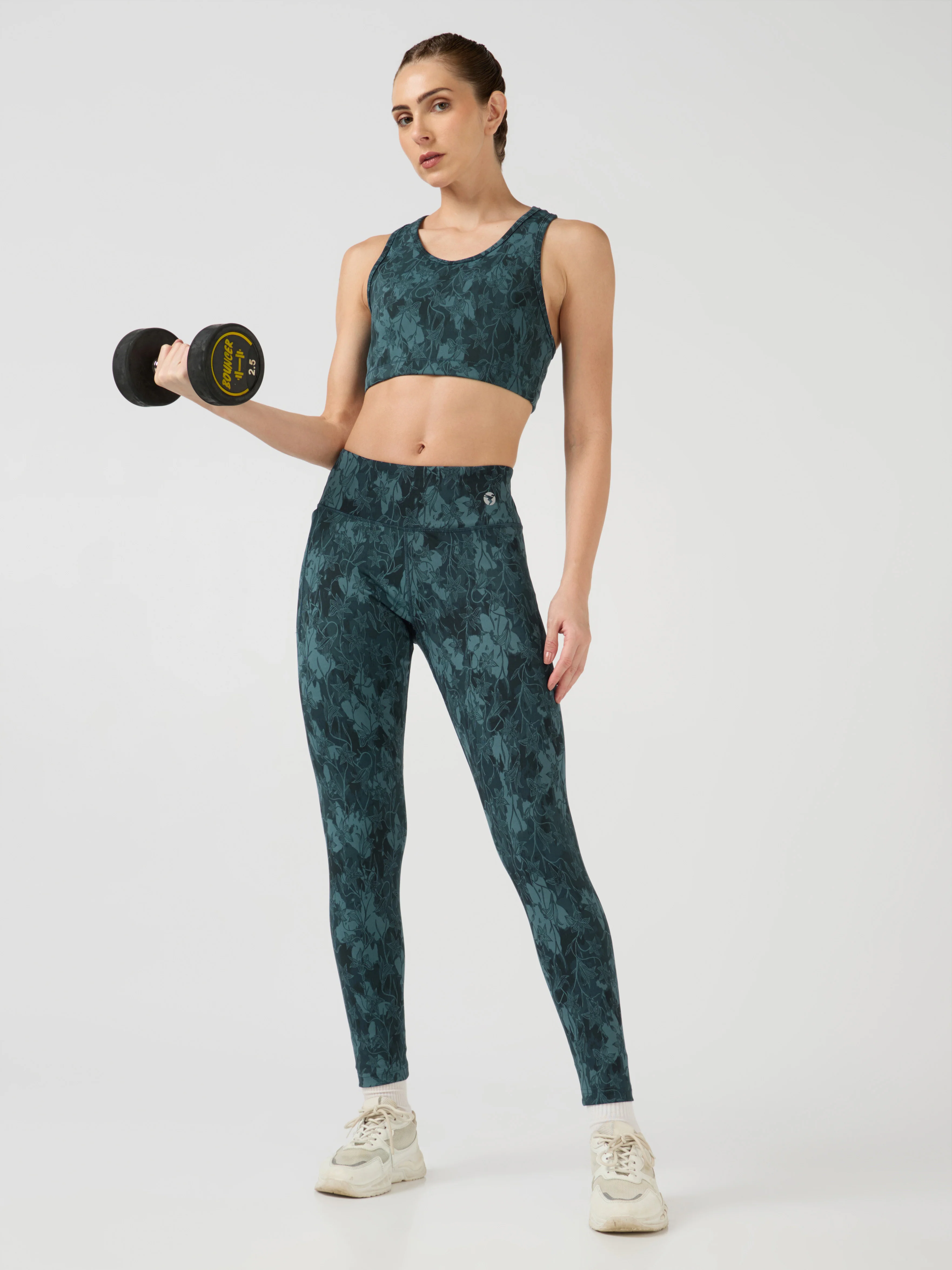 Women Slim Fit Scoop Neck Sports Bra with ELASTO PLUS - Image 5
