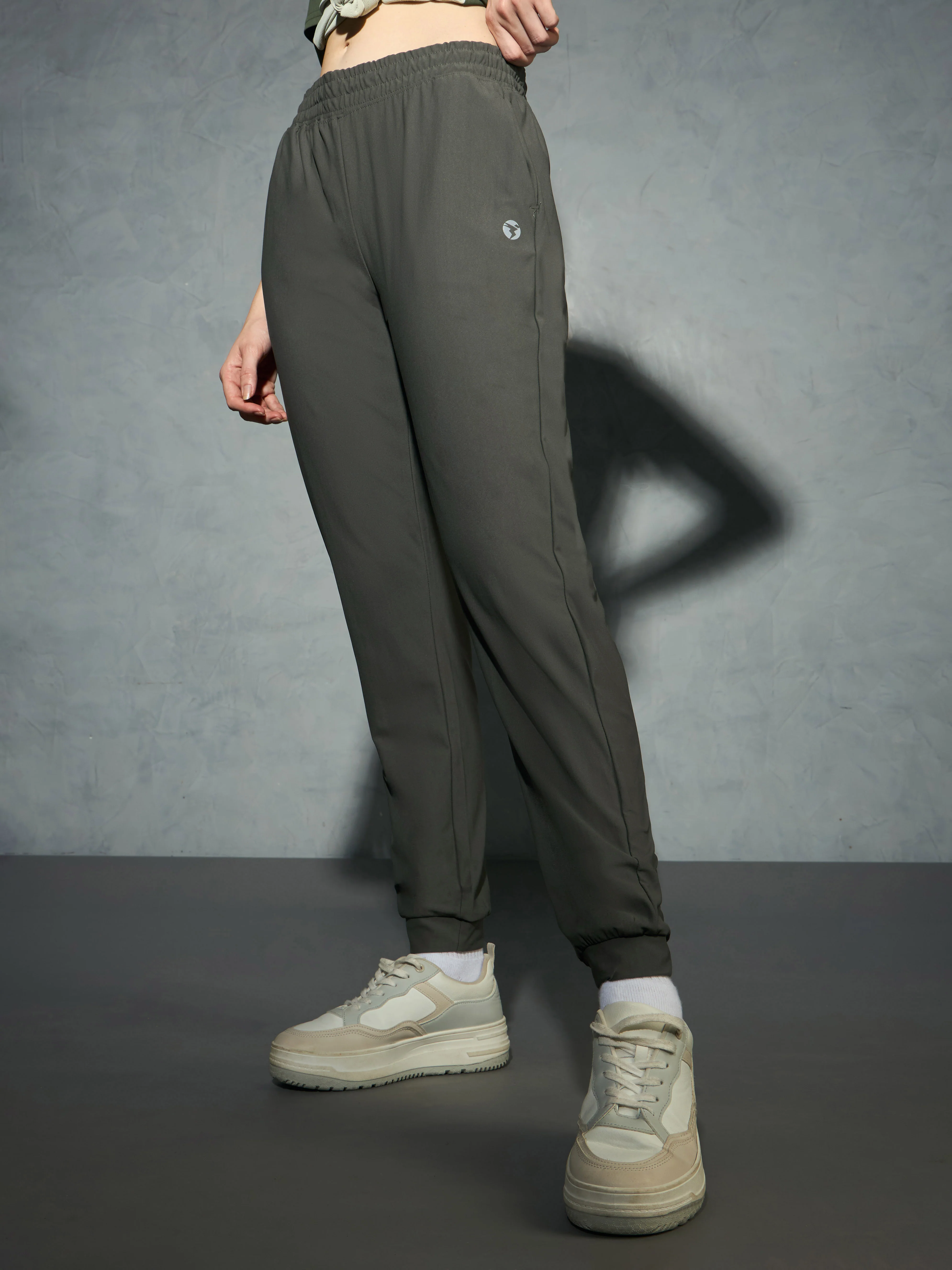 Women Solid Slim Fit Joggers with DURACOOL+